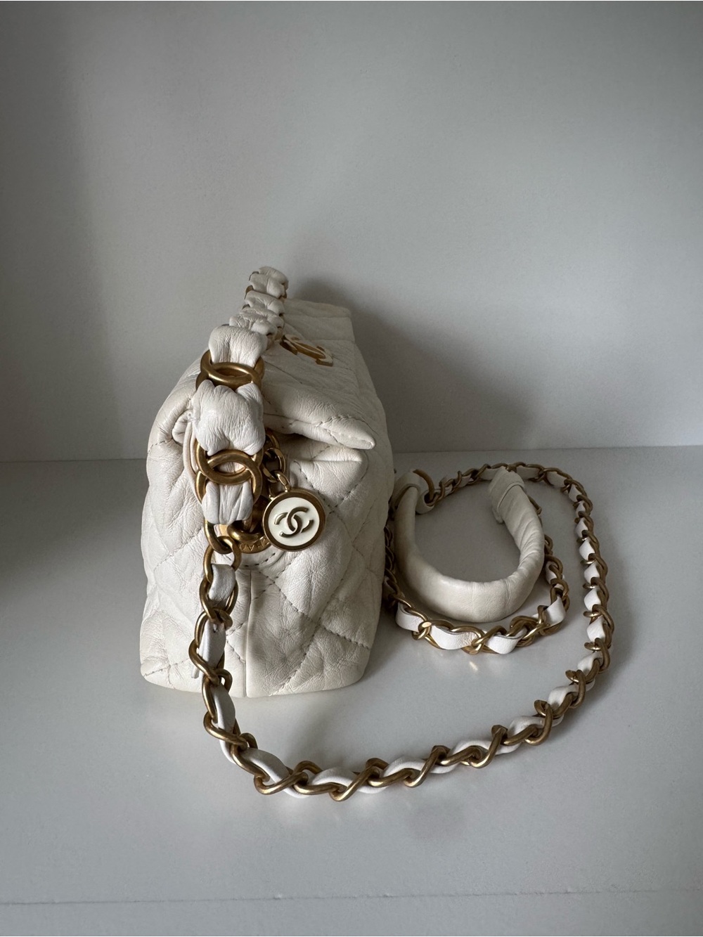 Chanel Shoulder Bag with Gold Chain Strap and Handle CC Logo - Picture 3 of 5